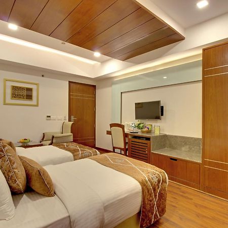 Hotel Swaran Palace Delhi  Eksteriør bilde