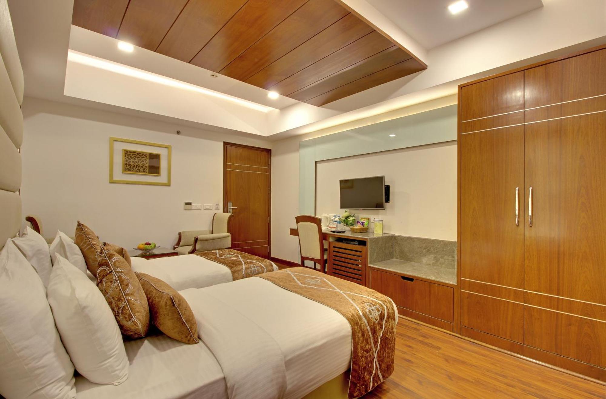 Hotel Swaran Palace Delhi  Eksteriør bilde